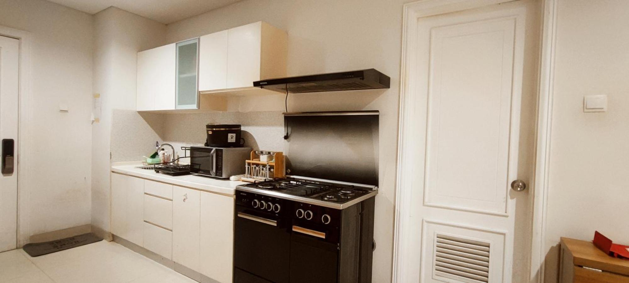 Apartment Classy! 2br Medit2 & Gm West Jakarta