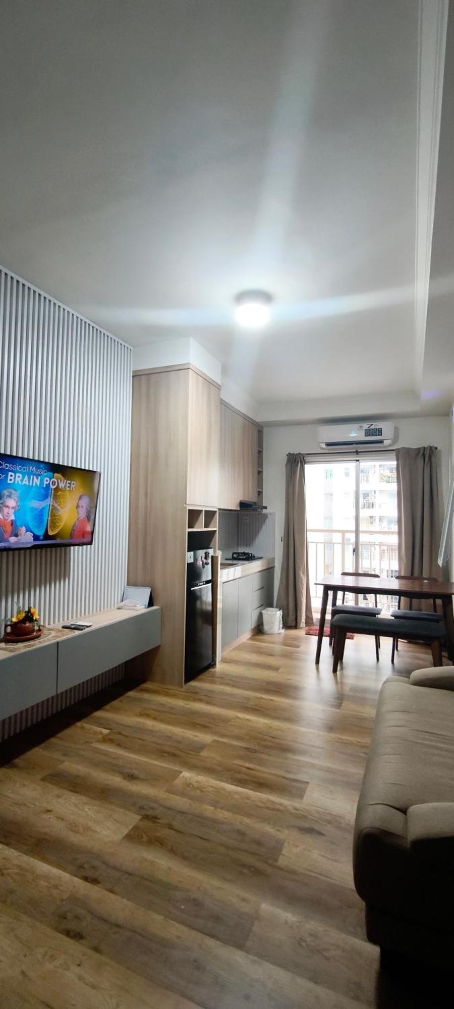 Apartment Classy! 2br Medit2 & Gm West Jakarta